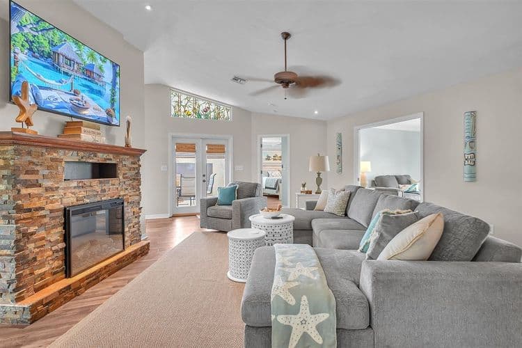 4 Min to Sugarshack | Heated Pool | 4mi Beach