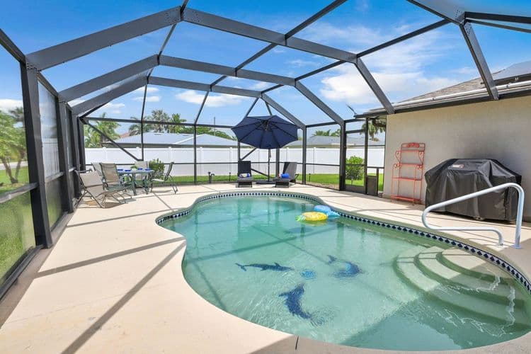 Solar Pool 85-87° | 4BR | Bikes + Gear