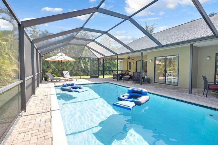 Heated Pool | Outdoor TV | Lobster Lady